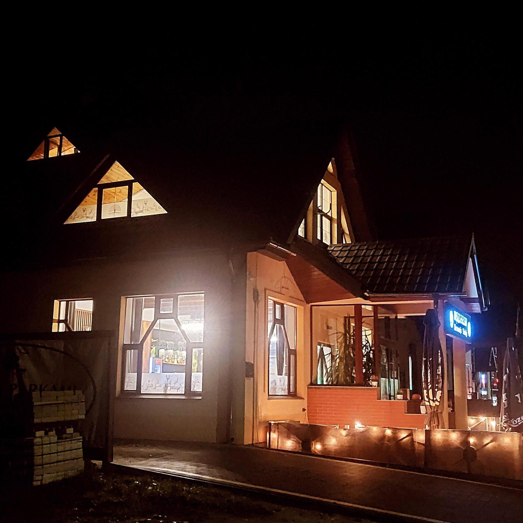 Noclegi Miedzy Parkami Milicz Exterior foto